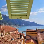Au Nid D'azur, Vue Apartment